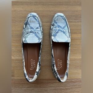 Franco Sarto Carlina Loafer Women’s size 8
Color: Roccia Snake Synthetic